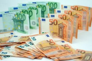 Nel 2020 reddito medio 21.570 euro, solo 4% oltre 70mila euro