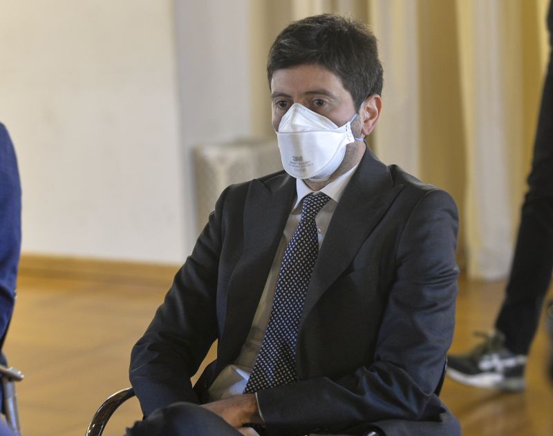 Agora democratiche nella sede del PD sul tema del lavoro nella foto Roberto Speranza (ROMA...