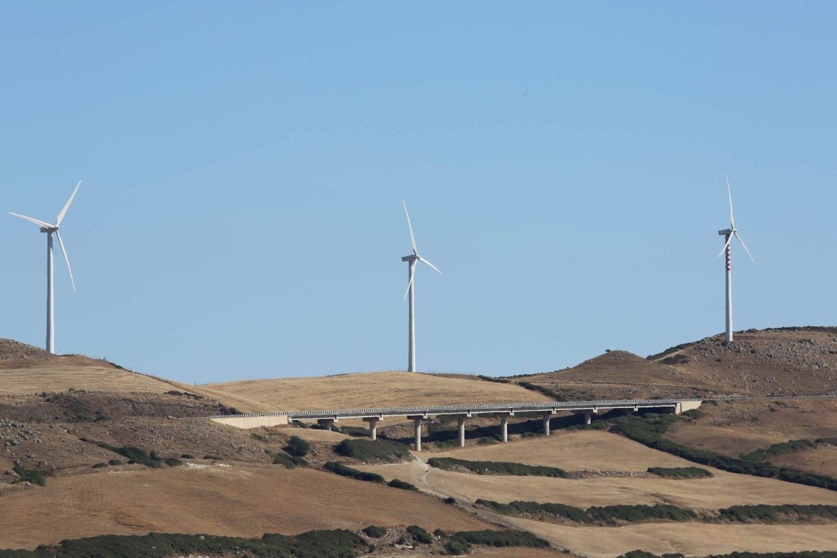 Nella foto Pale eoliche, Sicilia. (ENNA - 2016-08-23, Massimo Alberico) p.s. la foto e' utilizzabile...
