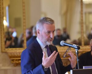 ROMA – Il contributo italiano all’Ucraina “riguarda sistemi controcarro, di difesa aerea a...