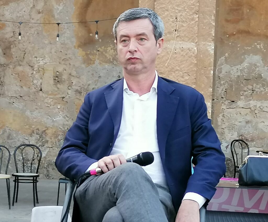 Orlando “Si introduca subito salario minimo, poi legge organica”