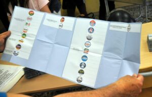 Palermo.Elezioni Amministrative e Referendum,insediamento seggi elettorali in una scuola del centro...