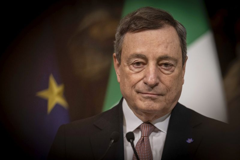 Draghi “Non abbandoneremo lavoratori, pensionati e imprese”