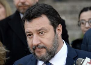 Salvini “La Lega è leale, ma diciamo no alla droga libera”