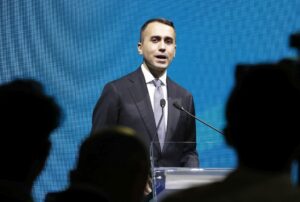 Di Maio, “Veto Calenda? Schermaglie che non interessano ai cittadini”