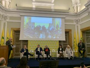 Il 74% degli italiani ritiene necessario realizzare nuovi invasi e promuovere interventi di...