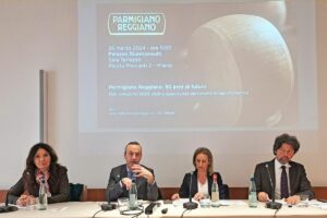 Il presidente del Consorzio Parmigiano Reggiano, Nicola Bertinelli, ha annunciato con soddisfazione...