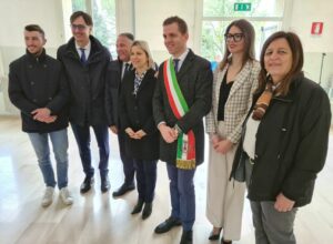 Lanzarin posa la prima pietra della nuova casa di comunità a Soligo, Treviso