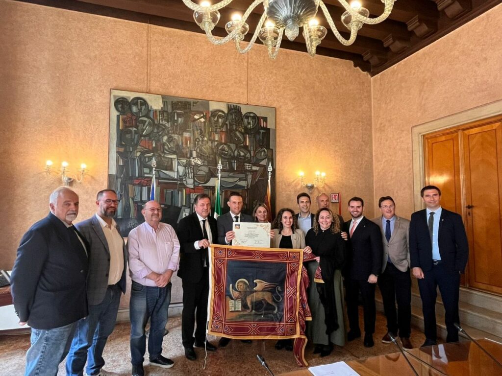 L'assessore regionale Cristiano Corazzari ha ricevuto oggi una delegazione dallo Stato di Rio Grande...