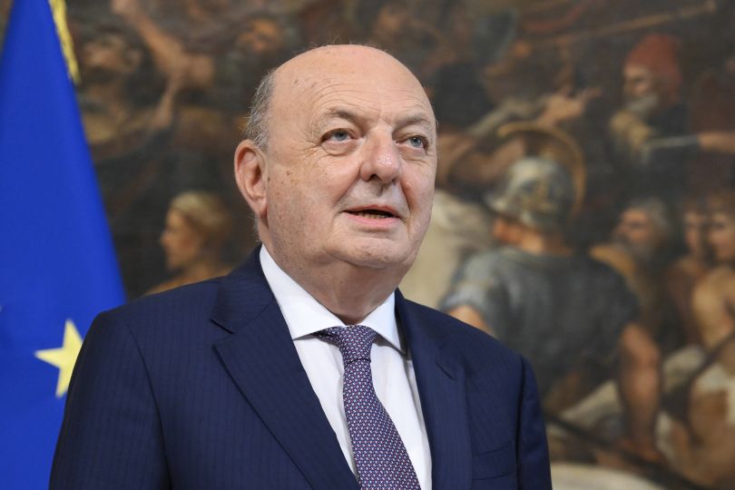 Il governo italiano, rappresentato dal ministro dell'Ambiente Gilberto Pichetto Fratin, si impegna...