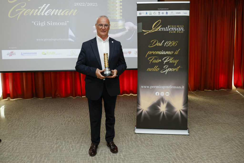 Allenatore Gentiluomo 2023 a Ranieri in onore di Simoni