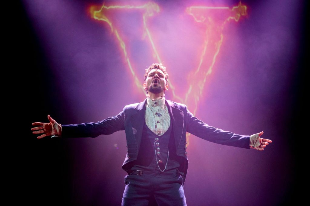 Dal 23 al 28 aprile, "Vlad Dracula" farà ritorno al Teatro Nazionale di Milano, offrendo agli...