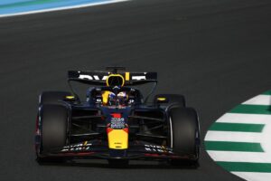 Super Verstappen trionfa nella gara Sprint del Gran Premio di Cina.