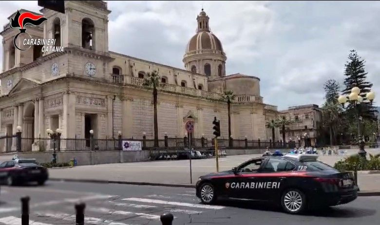 A Catania, su delega della Procura – Direzione Distrettuale Antimafia, oltre 50 militari del Comando...