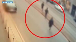 Fratturano il volto di un uomo a Milano per rubargli un orologio da 50mila euro