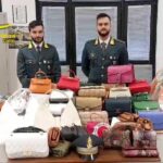 500 borse di lusso contraffatte sequestrate a Como