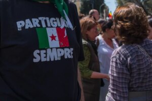 Alta tensione a Roma il 25 Aprile tra Pro Palestina e Comunità Ebraica, con due fermi a Milano