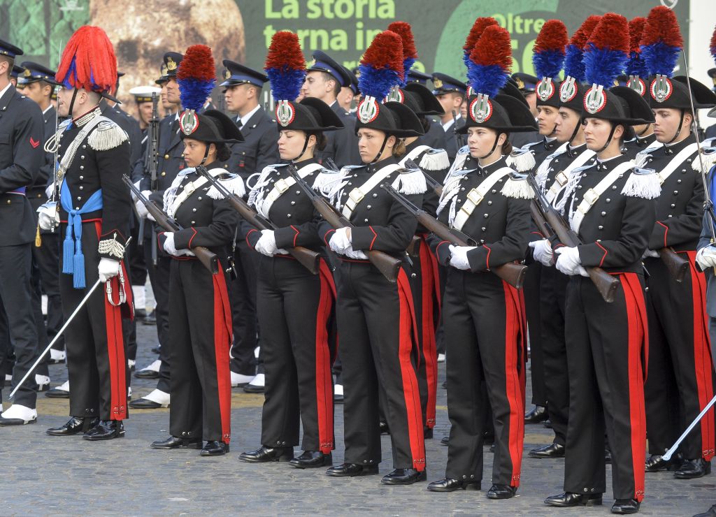 A Roma, il 25 aprile si celebra la Festa della Liberazione con una cerimonia presso l'Altare della...