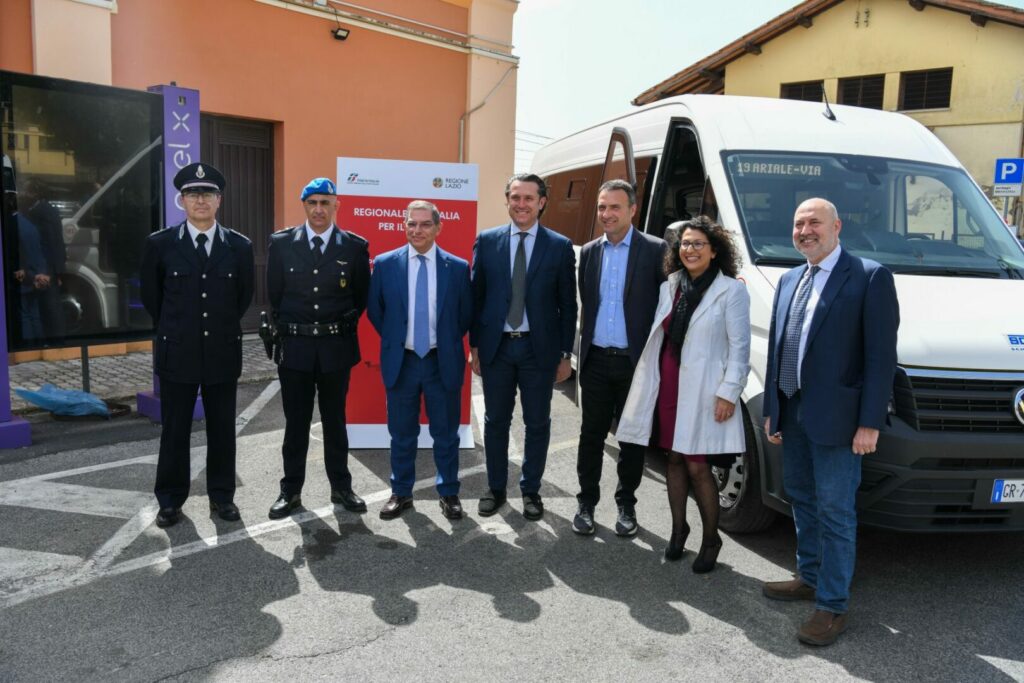 Oggi è stato presentato il nuovo collegamento treno+bus del Regionale di Trenitalia in...
