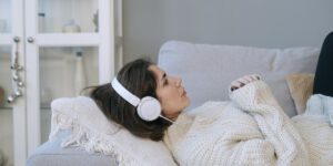 Quando la repressione delle emozioni diventa una patologia: l’affettività coartata