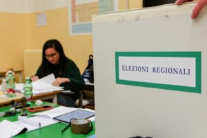 Basilicata al voto: affluenza in ribasso al 49,80%