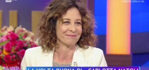 Carlotta Natoli è una celebre attrice figlia d'arte, che ha iniziato la sua carriera a soli 9 anni...