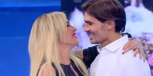Marco Cucolo, il fidanzato di Lory Del Santo: “La differenza di età non è un problema, sono stata corteggiata anche da un sedicenne”