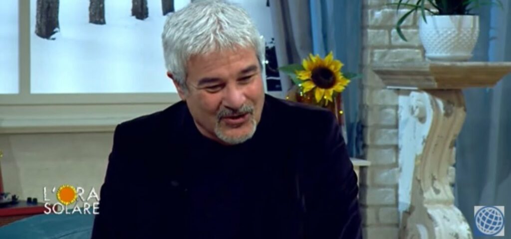 Pino Insegno, fratello di Claudio Insegno, e il suo amore per la moglie Alessia: “La nostra storia è iniziata quando…”