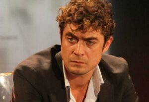 Il famoso attore Riccardo Scamarcio sarà ospite a Domenica In il prossimo 28 aprile per parlare del...