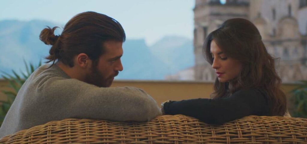 Viola_come_il_mare_Mediaset.jpg