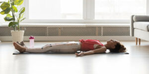 Body scan: scopri cos’è la pratica della meditazione che esplora il corpo e i benefici che può portare