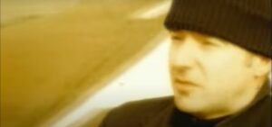 Nel 1996 il cantante e chitarrista britannico Midge Ure pubblicò il brano "Breathe". Inizialmente la...