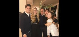 Massimo è il padre di Carlotta Ferlito, noto per essere sempre stato il primo punto di riferimento...