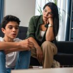 Perché gli adolescenti non ascoltano: le emozioni dietro le parole dei genitori
