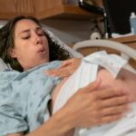 Perché sempre più donne scelgono il gas esilarante per gestire il dolore del parto