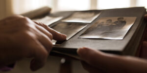 La dualità della nostalgia in psicologia: tra sanità e tossicità