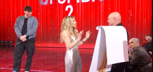 Rudy Zerbi scatena polemiche: “Cuccarini vuole fare la brava ma…” – La risposta decisa: “Ti faccio due palle…”