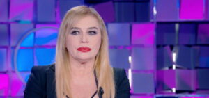 lory-del-santo-1.jpg