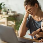 Il burnout è un lusso per le mamme con un reddito basso (o normale)