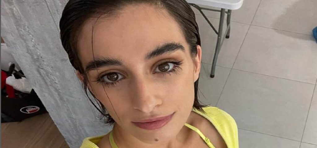 Michela De Rossi è un’attrice italiana nata a Roma nel 1993, sin da giovanissima ha avuto il...