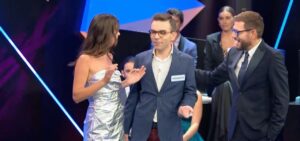 Pestarino con Annalisa, il Pupa e il Secchione 2024: Dopo una cena scoppiettante, lei scoppiò in lacrime: ‘È un muro’