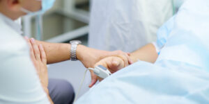 La sedazione profonda: differenze rispetto al suicidio assistito