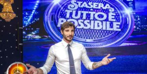 Tutto è pronto per una nuova puntata di Stasera tutto è possibile, il popolare comedy show condotto...