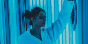 Tanoressia: l’ossessione pericolosa di una pelle sempre più scura