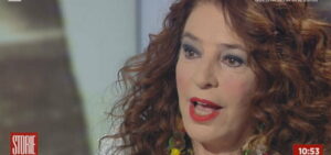 Le Ragazze incontrano Teresa De Sio: la cantautrice che ha iniziato la sua carriera grazie a Eugenio Bennato