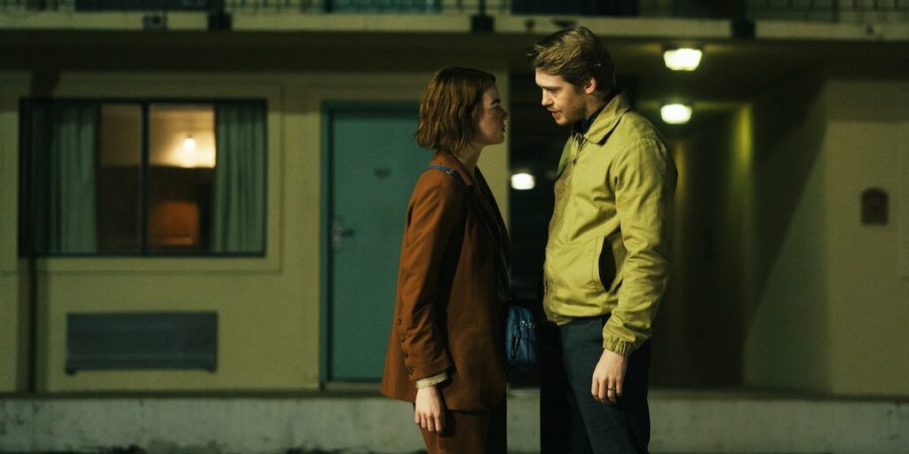 Il film di Yorgos Lanthimos con Emma Stone, Kinds of Kindness, pone una domanda fondamentale sulla...