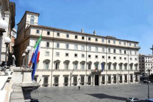 Il Palazzo Chigi è la sede del Governo in Italia, situato a Roma, ed è un simbolo importante del...