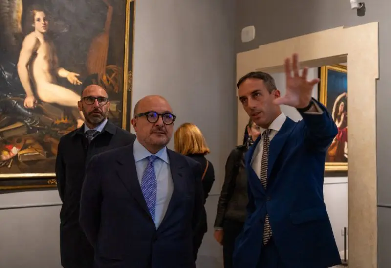 Il ministro della Cultura, Gennaro Sangiuliano, ha effettuato ieri una visita a Palazzo Barberini...