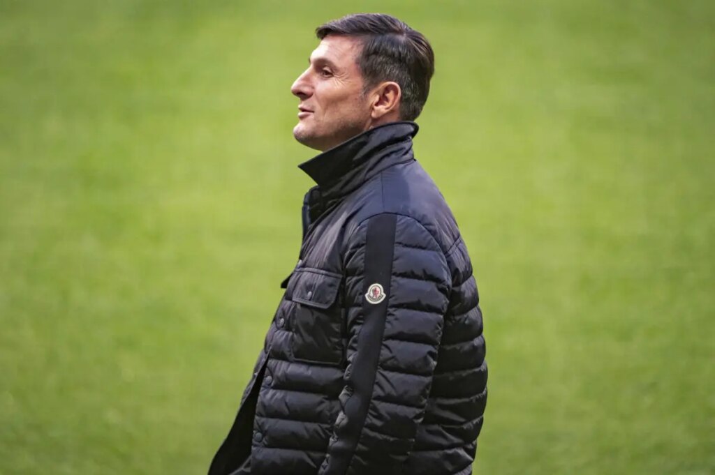 Javier Zanetti, ex calciatore e vice presidente dell'FC Internazionale, è stato visto durante la...