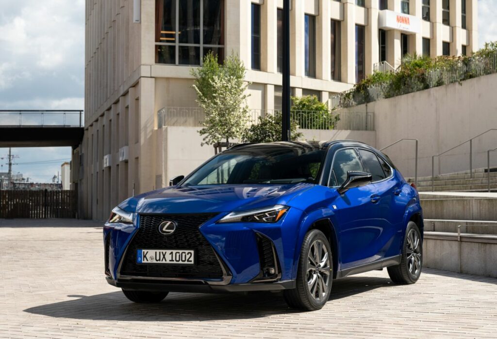 Il Lexus UX Urban Crossover, uno dei modelli di maggior successo in Europa, si aggiorna nella...